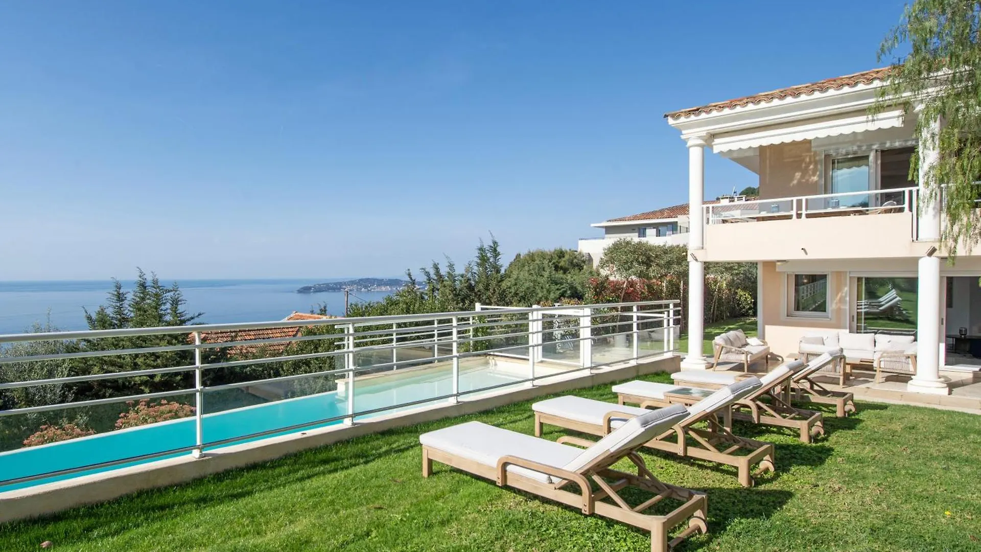 Magnifique Villa Vue Mer - Piscine - Parkings - Dg Cap-d'Ail 0*,  France